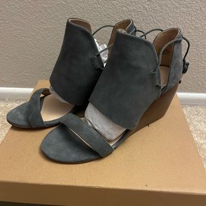 Kelsi Dagger open toe suede shoe